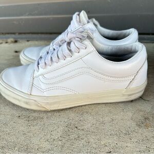 Women’s VANS Old Skool White Leather Low Tops Size 8